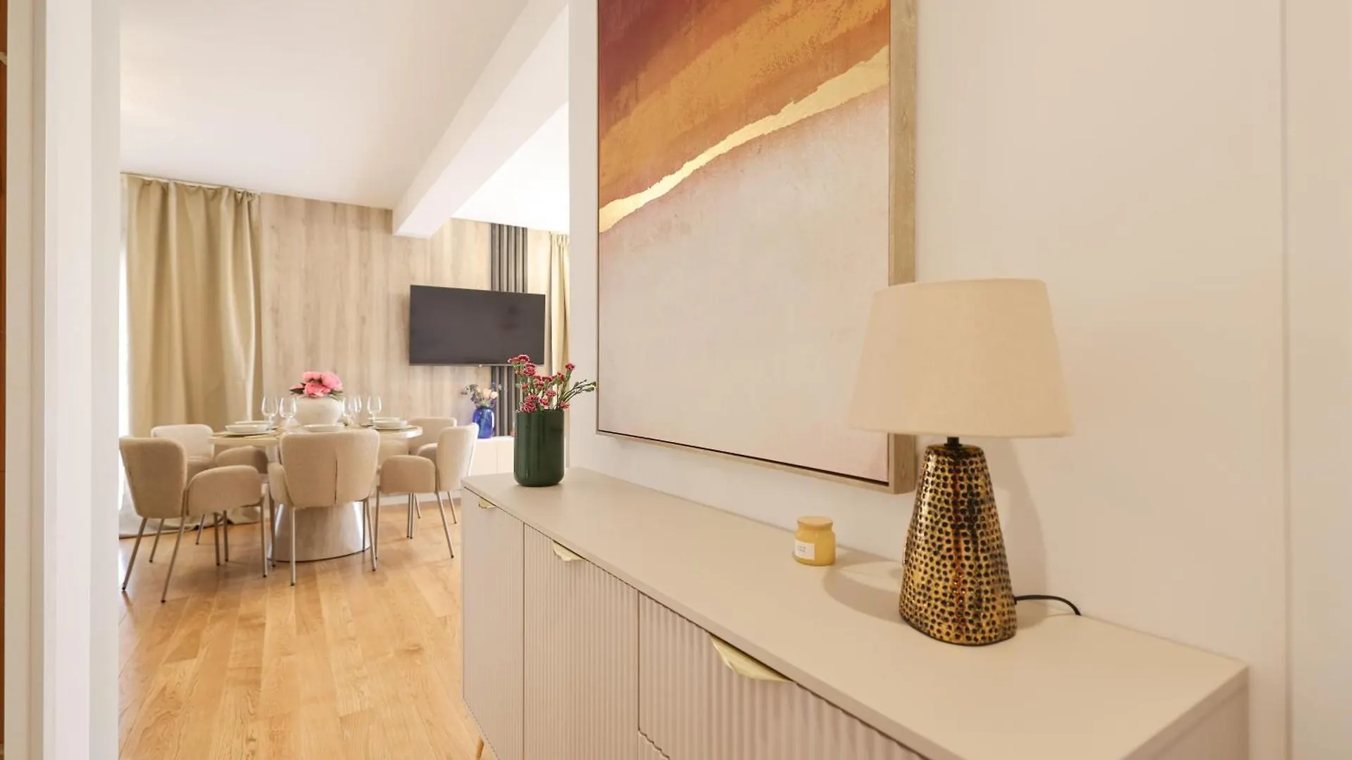 Lola'S Apartment ザダル
